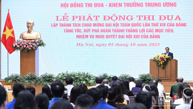 Đồng lòng thi đua hành động, thực hiện thắng lợi các nhiệm vụ, hướng tới Đại hội XIV của Đảng thành công